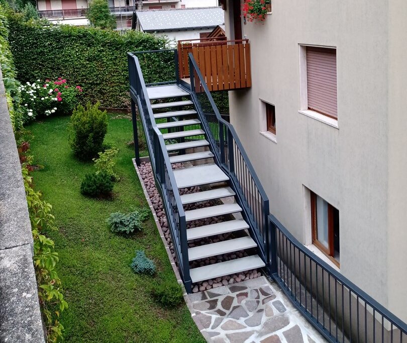 Nel Comune di Carona: progetto di nuovo ingresso per fabbricato condominiale